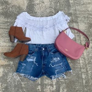 High rise Levi shorts